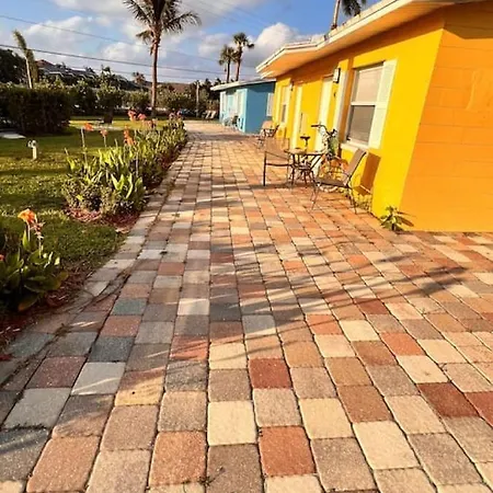 Cottage Bungalow Near Beach! King Bed With Pool & Bbq Fort Myers Exterior photo