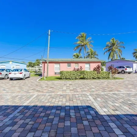 Cottage Bungalow Near Beach! King Bed With Pool & Bbq Fort Myers Exterior photo