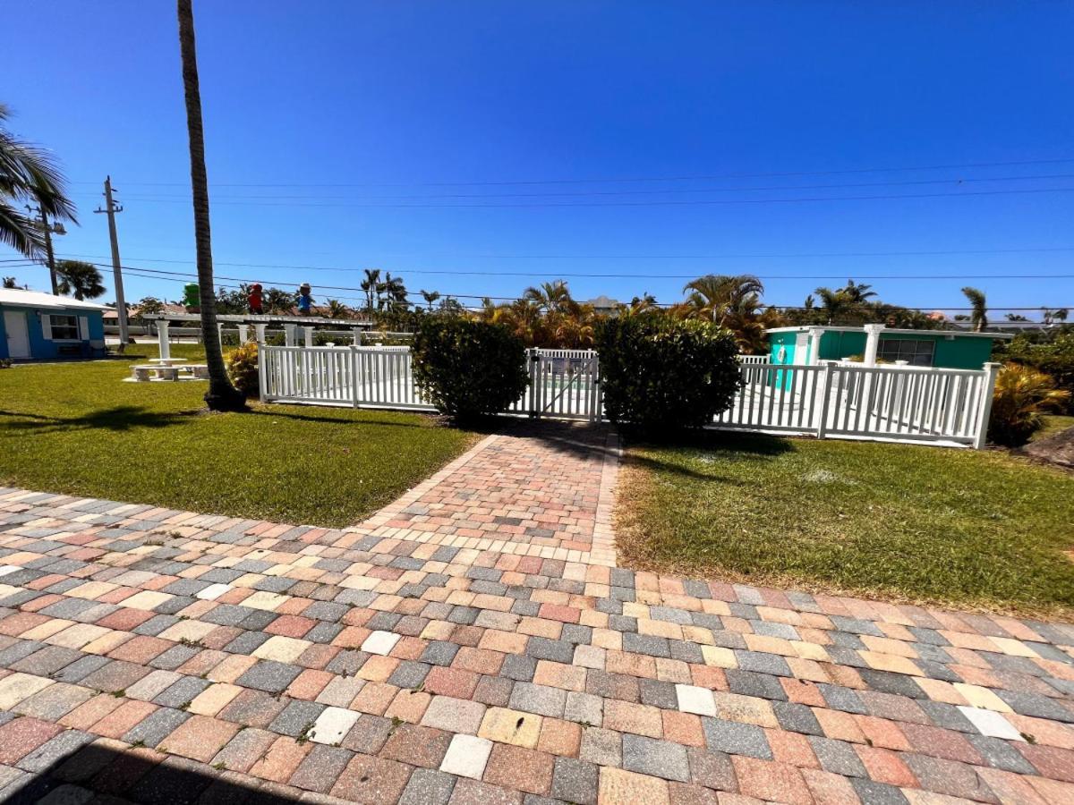 Holiday home Near Beach! King Bed With Pool & Bbq