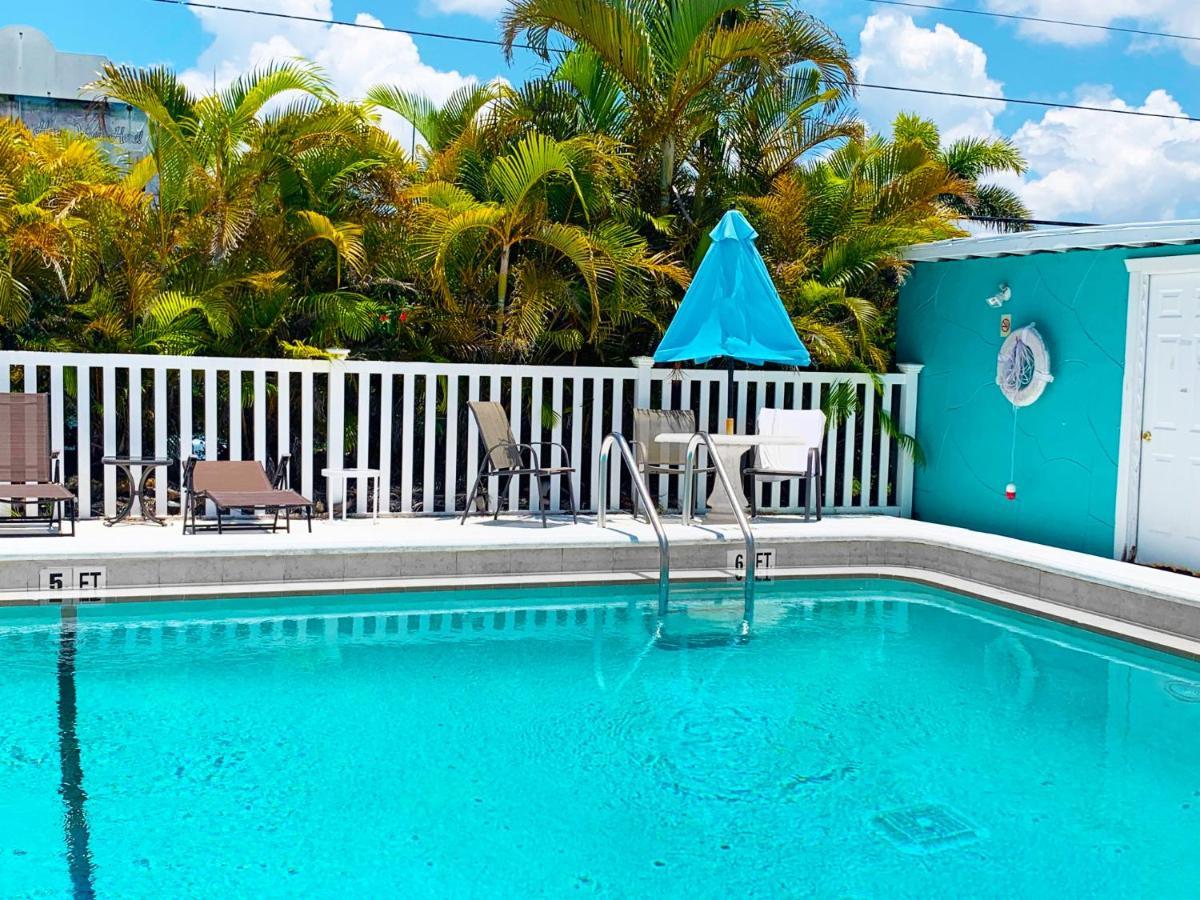 Near Beach! King Bed With Pool & Bbq Holiday home