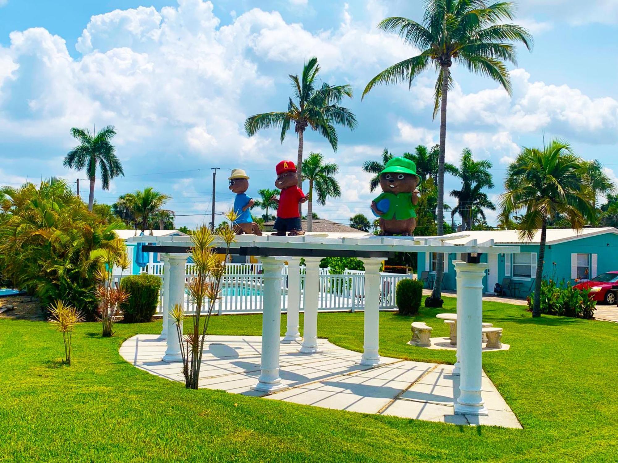Near Beach! King Bed With Pool & Bbq Сasa de vacaciones